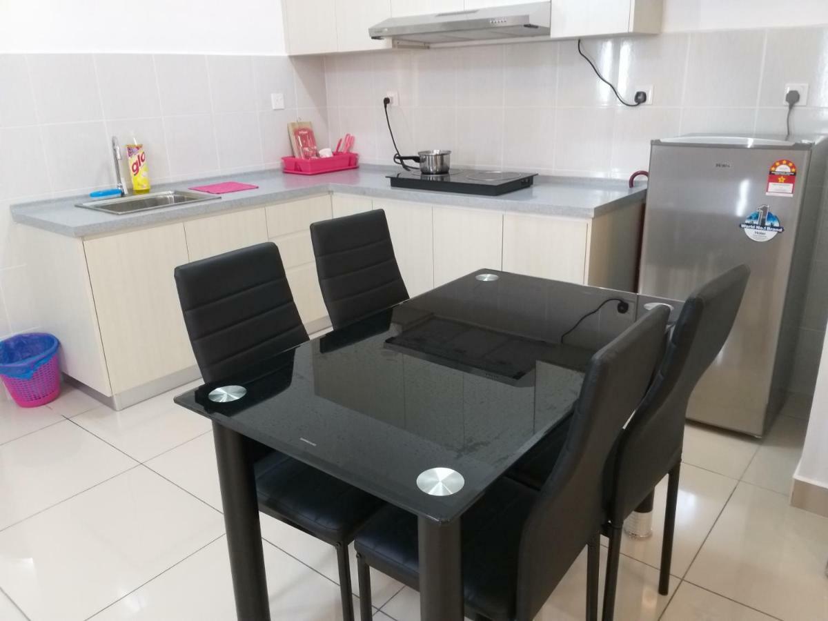 Aliff Avenue 2 Bedroom Homestay Джохор Бахру Екстериор снимка